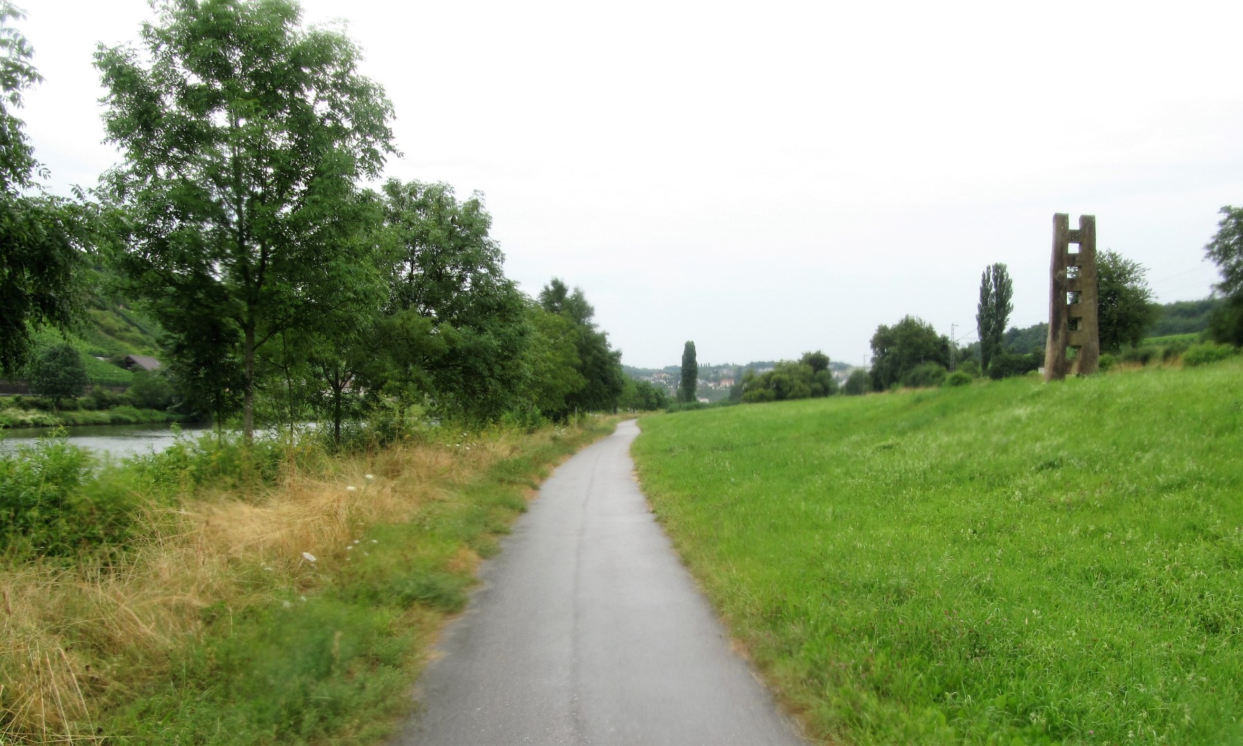 Fietspad langs de moezel